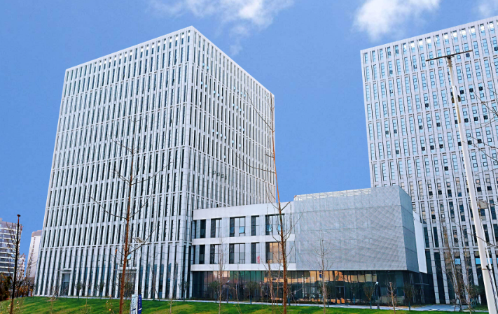 武汉市峰秦玥科技定制业务管理软件与传统套件功能差异对比